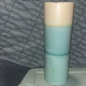 Elegant Cream and Blue Gradient Candle